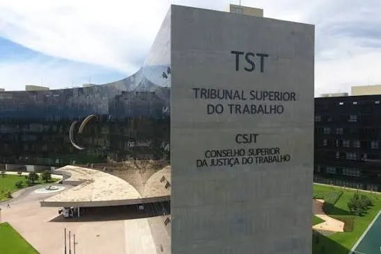 TST mantém justa causa de engenheiro acusado de assédio e envio de conteúdo pornográfico