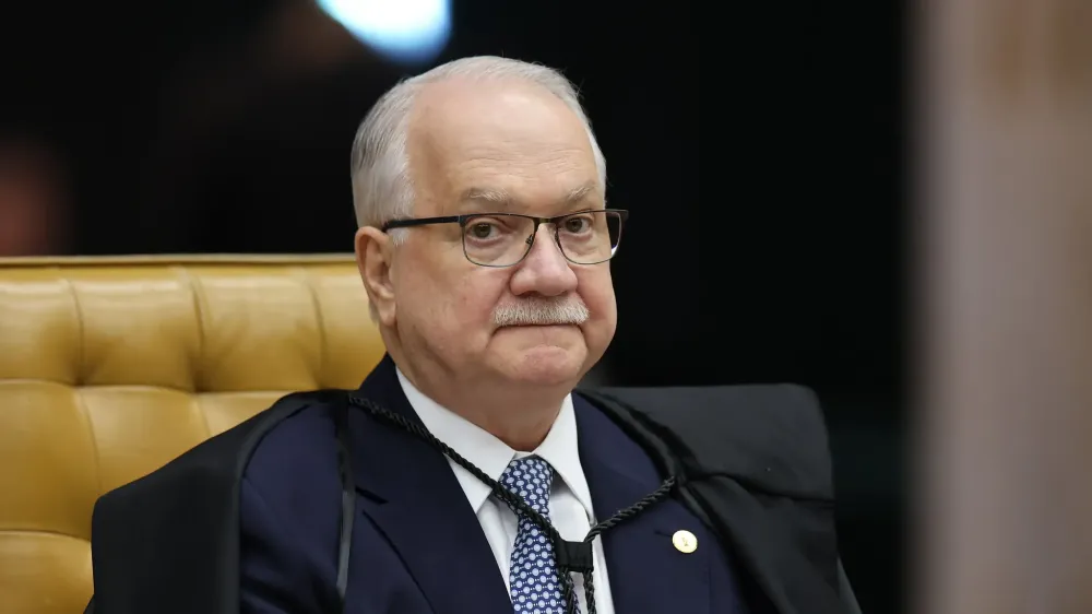 Fachin afirma que STF avaliará medidas após mensagens citarem Moraes e Vorcaro